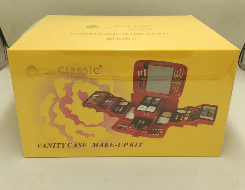 Classic Deluxe Vanity Case Make-Up Kit © Ⓢ - Luxecarries