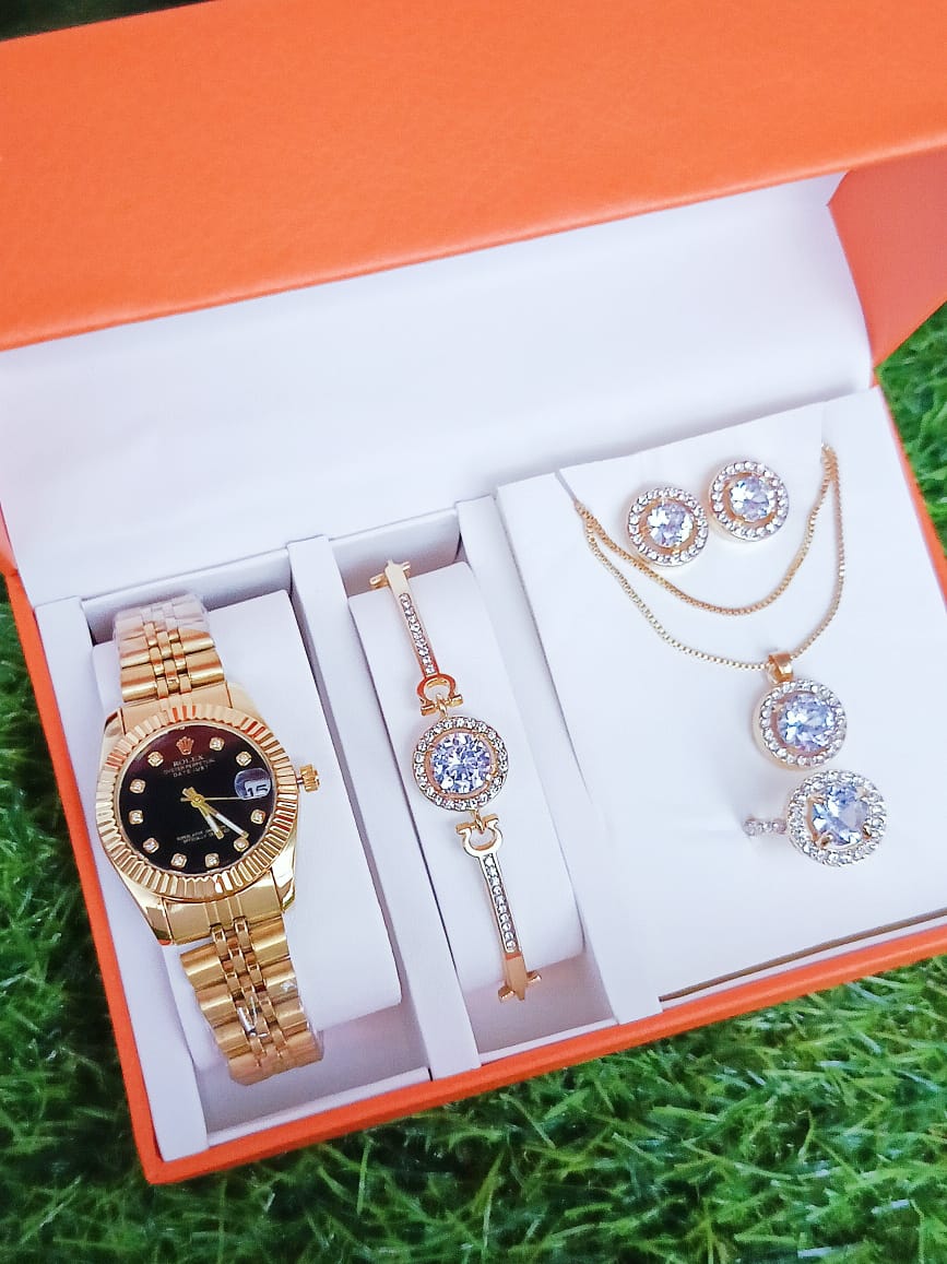 Timeless Charm Women Watch - Luxecarries