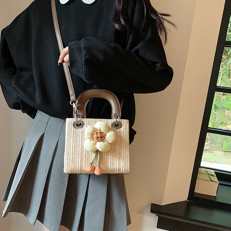 Women's Fashion Flower Weaving Straw Handbag - Luxecarries