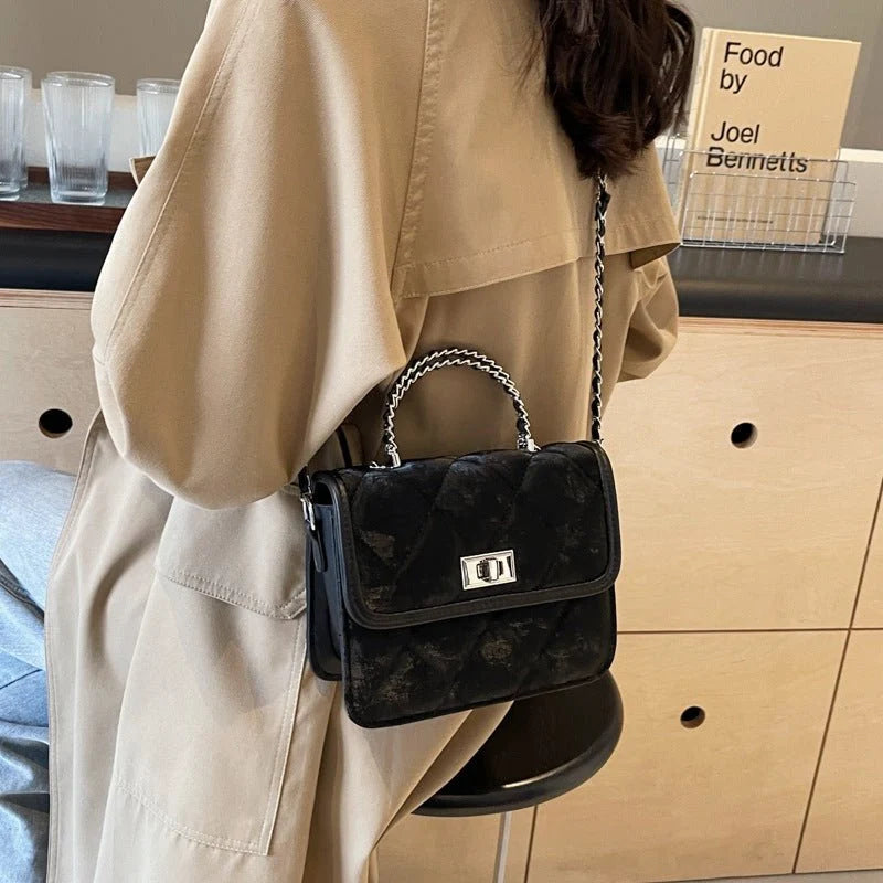 Women's diamond chain crossbody bag